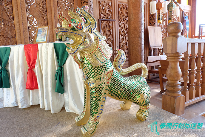 泰國靈獸獅金綠紅色系造型