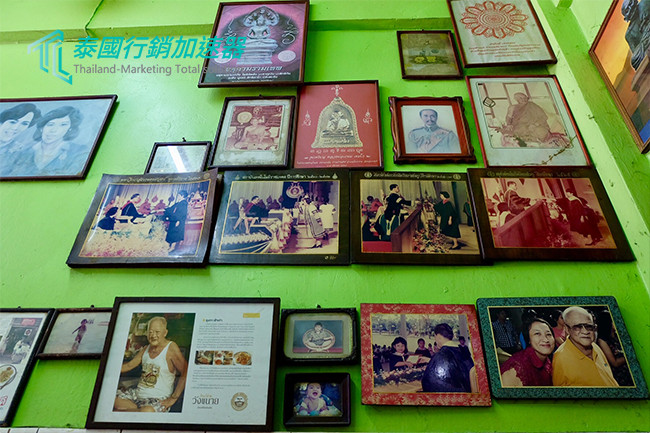 泰國粿條店家牆面照片
