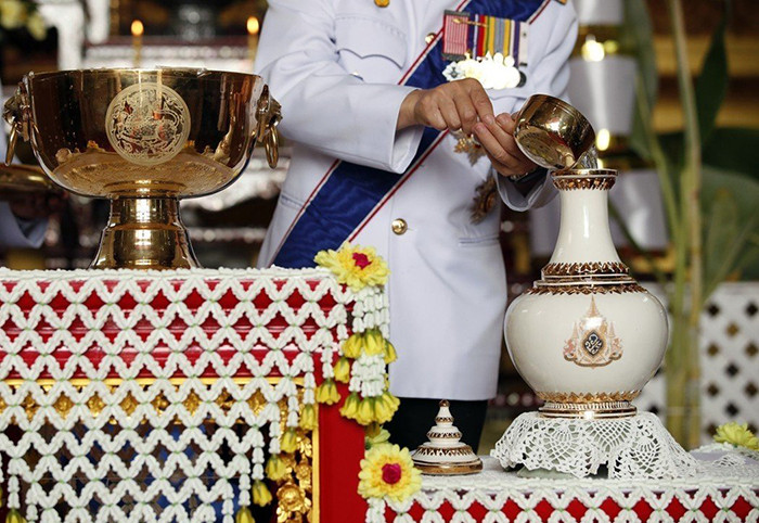 泰國十世王加冕聖水寶瓶